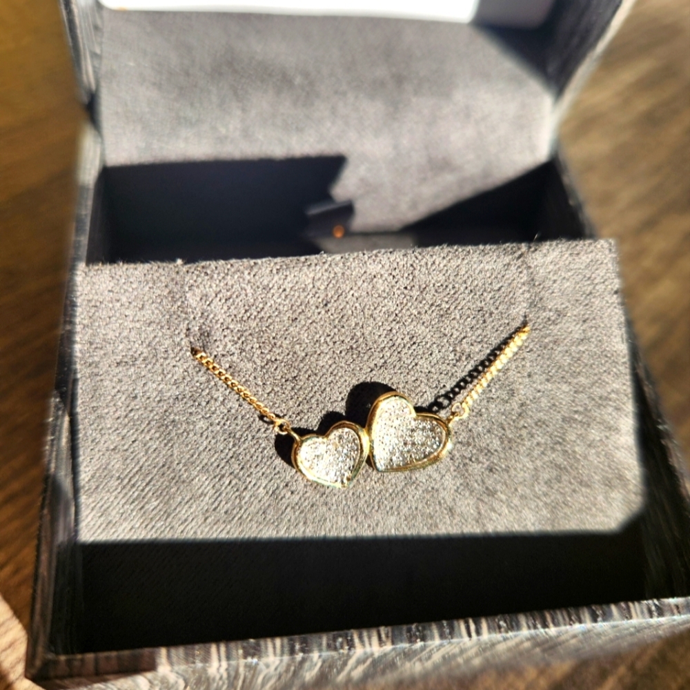 Brand New 10k Gold Necklace with Swarovski Crystals
